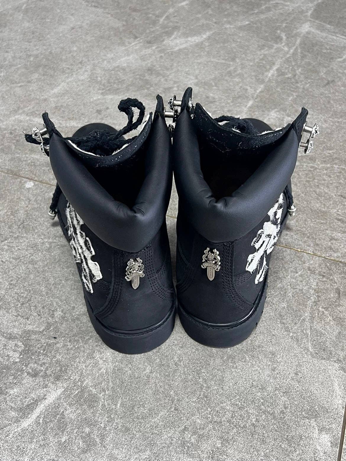 Archive Attire Giraffe Tote – Limited Edition