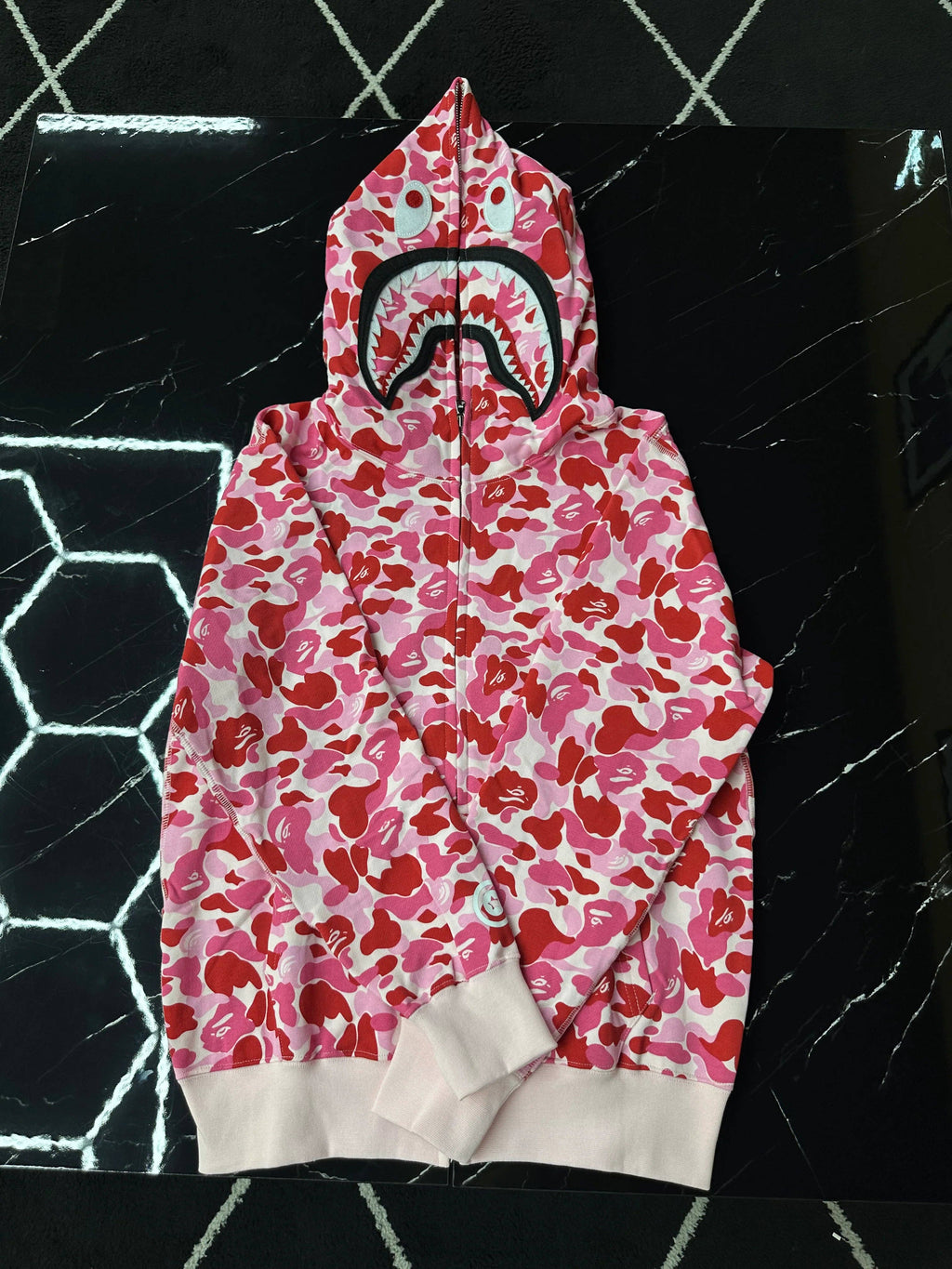 Bape camo hoodie (pink)