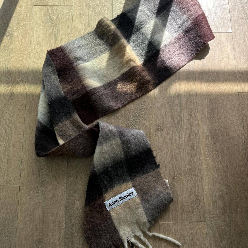 Acne studio 3rd print denim