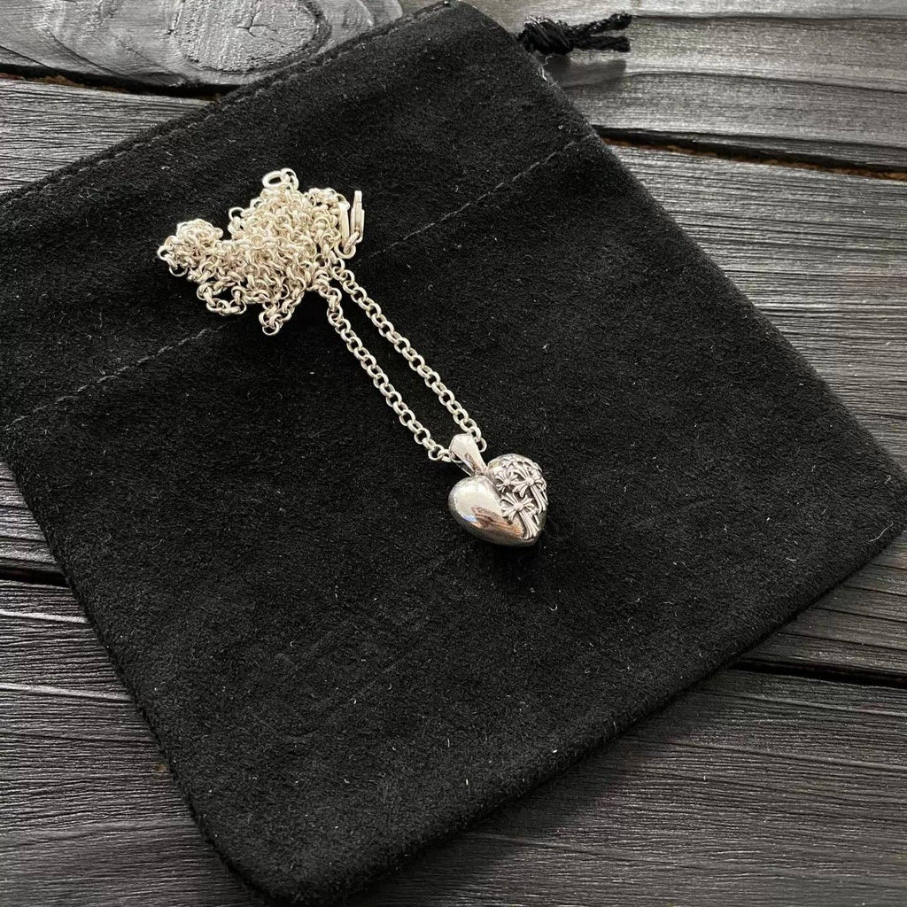 Love necklace
