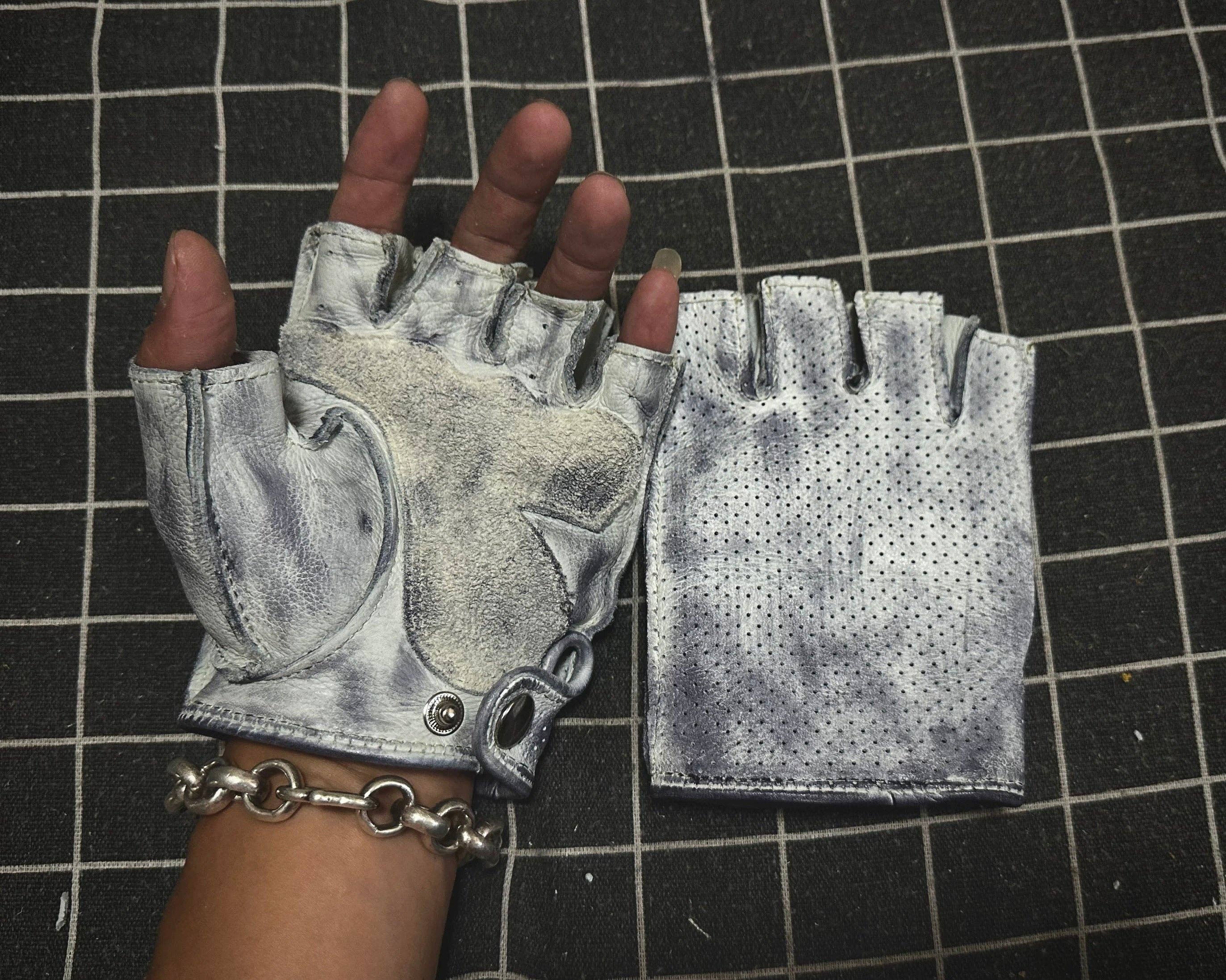 Archive  Fingerless Leather Gloves