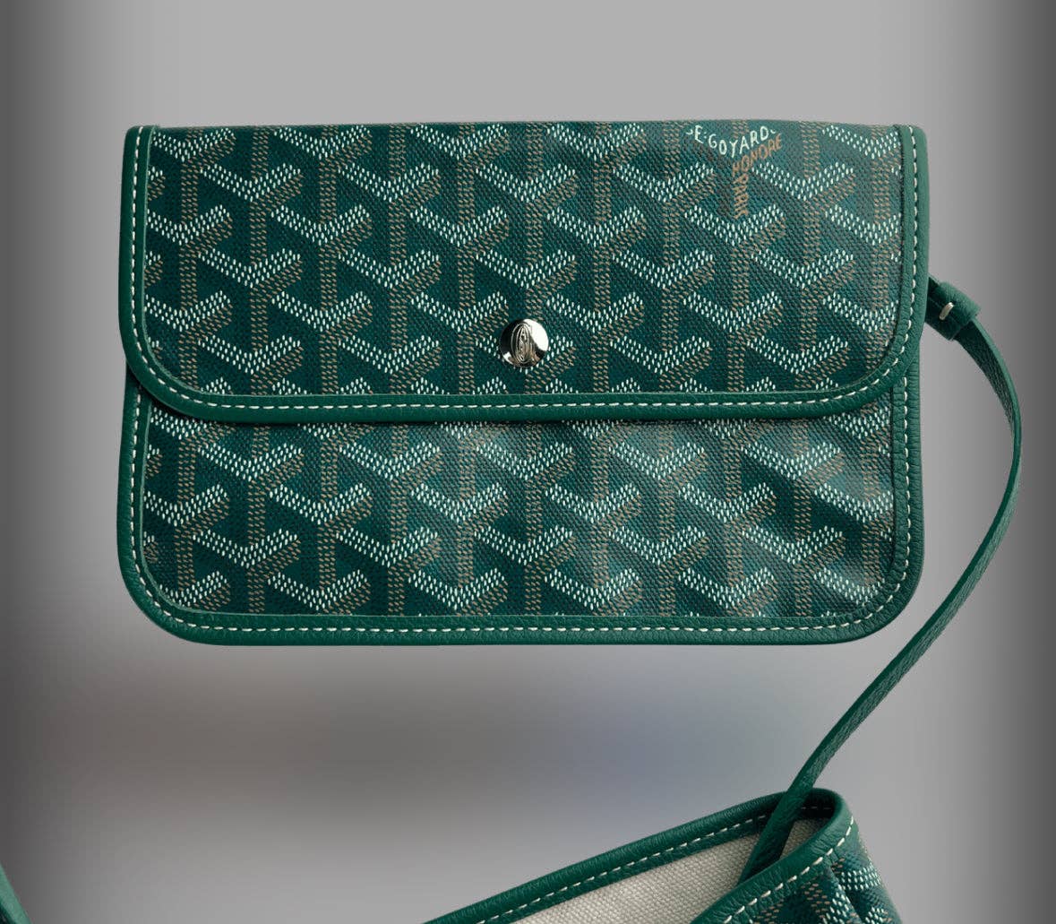 Green goyard bag