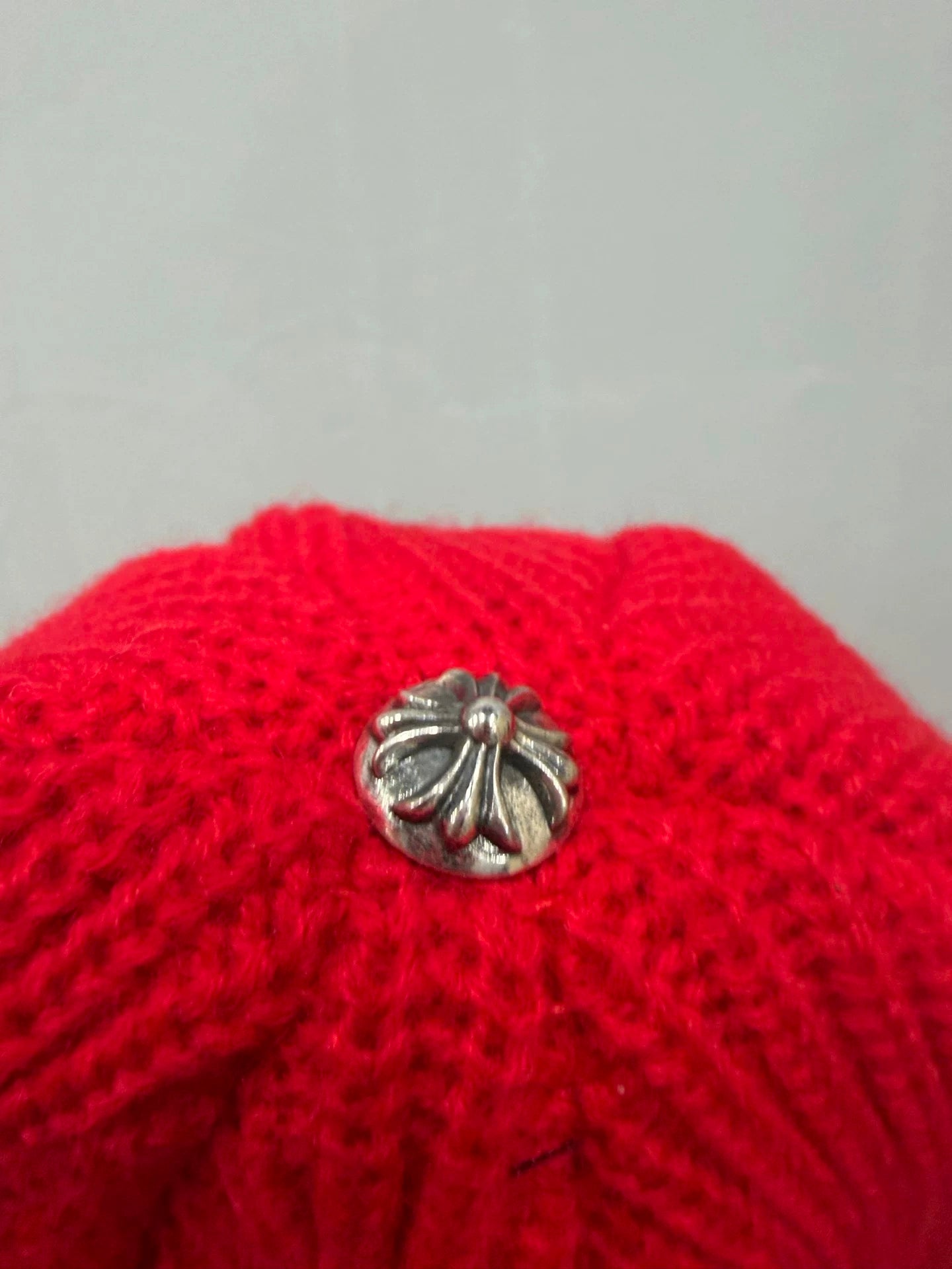 Archive red Chrome cross  beanie