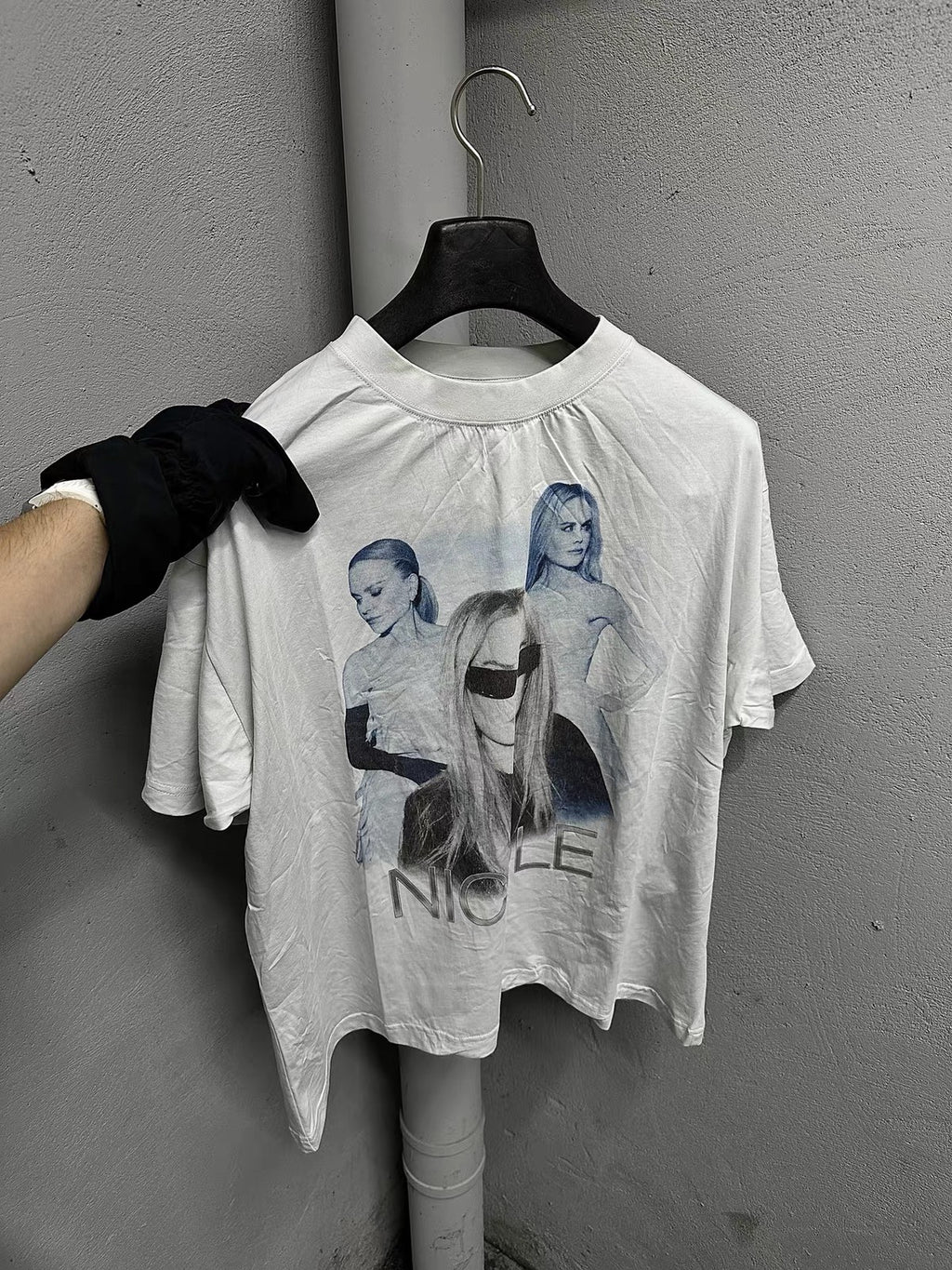 Nicole  Portrait Tee – Grunge Cut Style