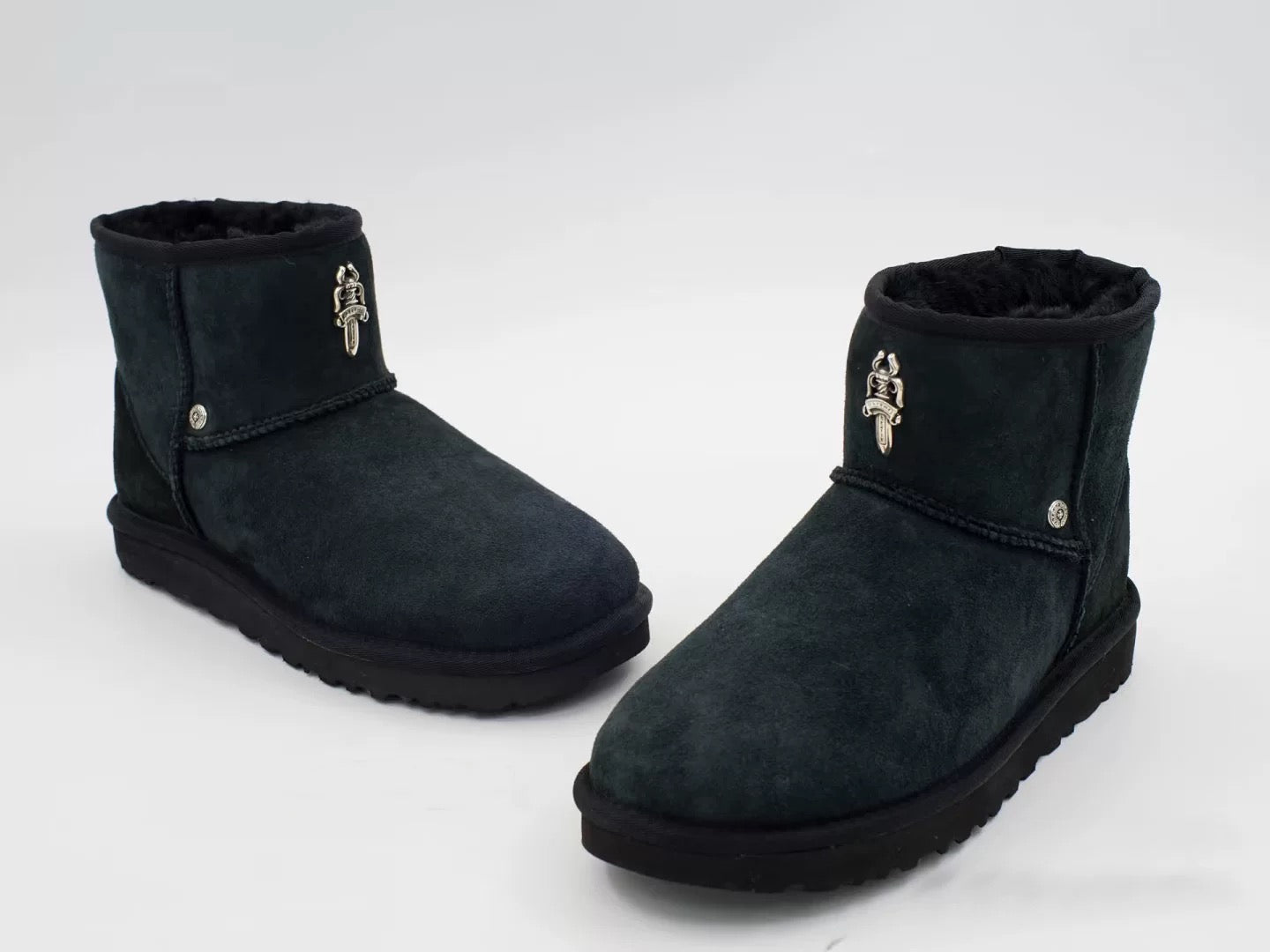 Chrome sterling dagger Uggs - Private property 