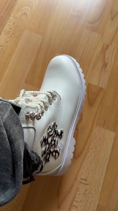 Snow leopard chrome   boots - Private property 