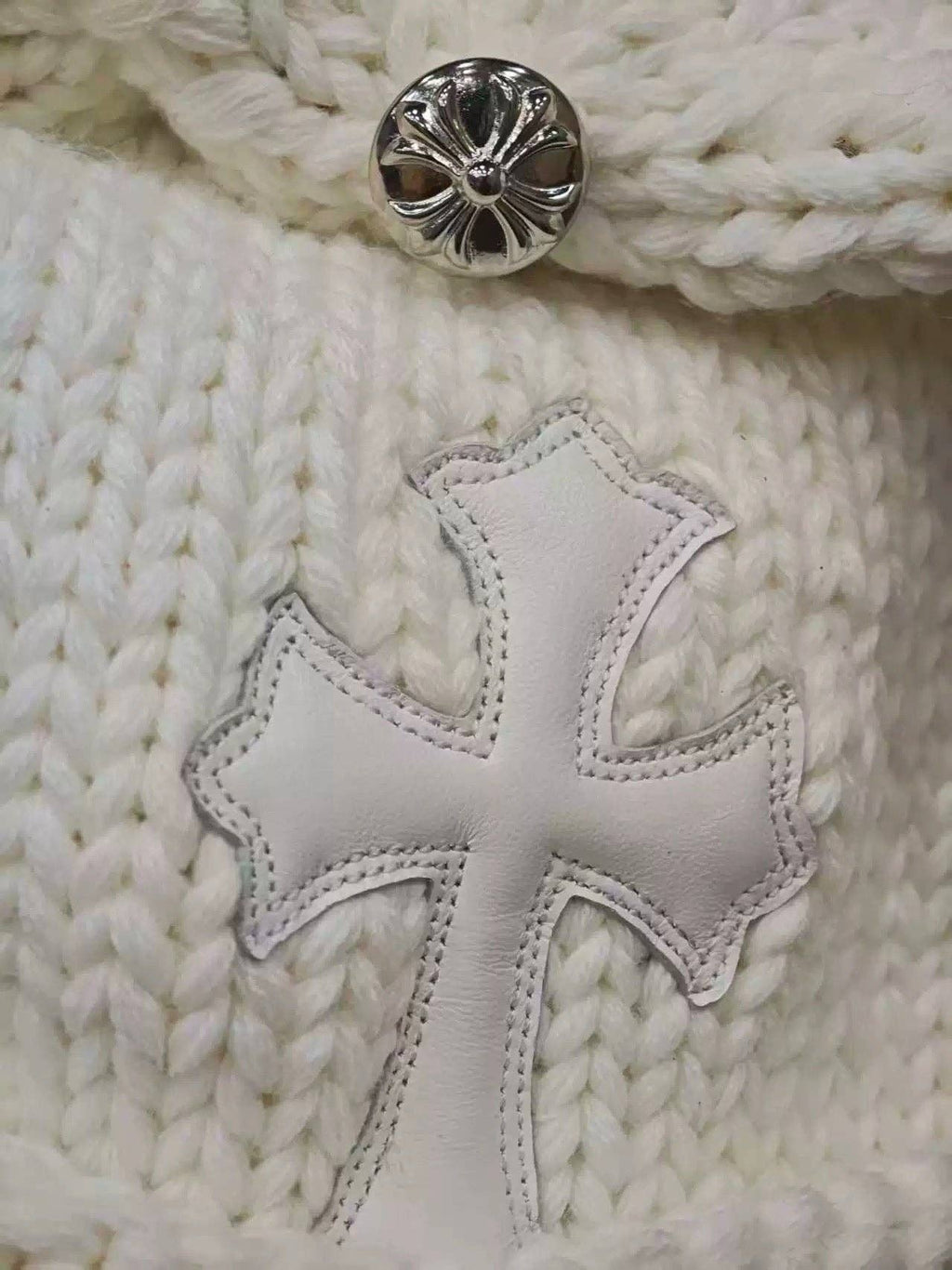 Archive white Chrome cross  beanie