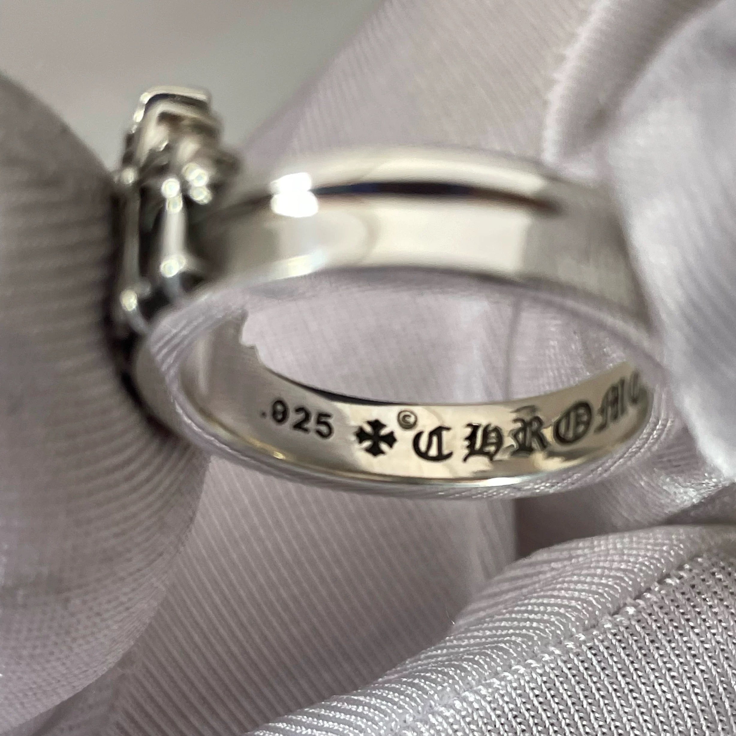 Silver ring - Private property 