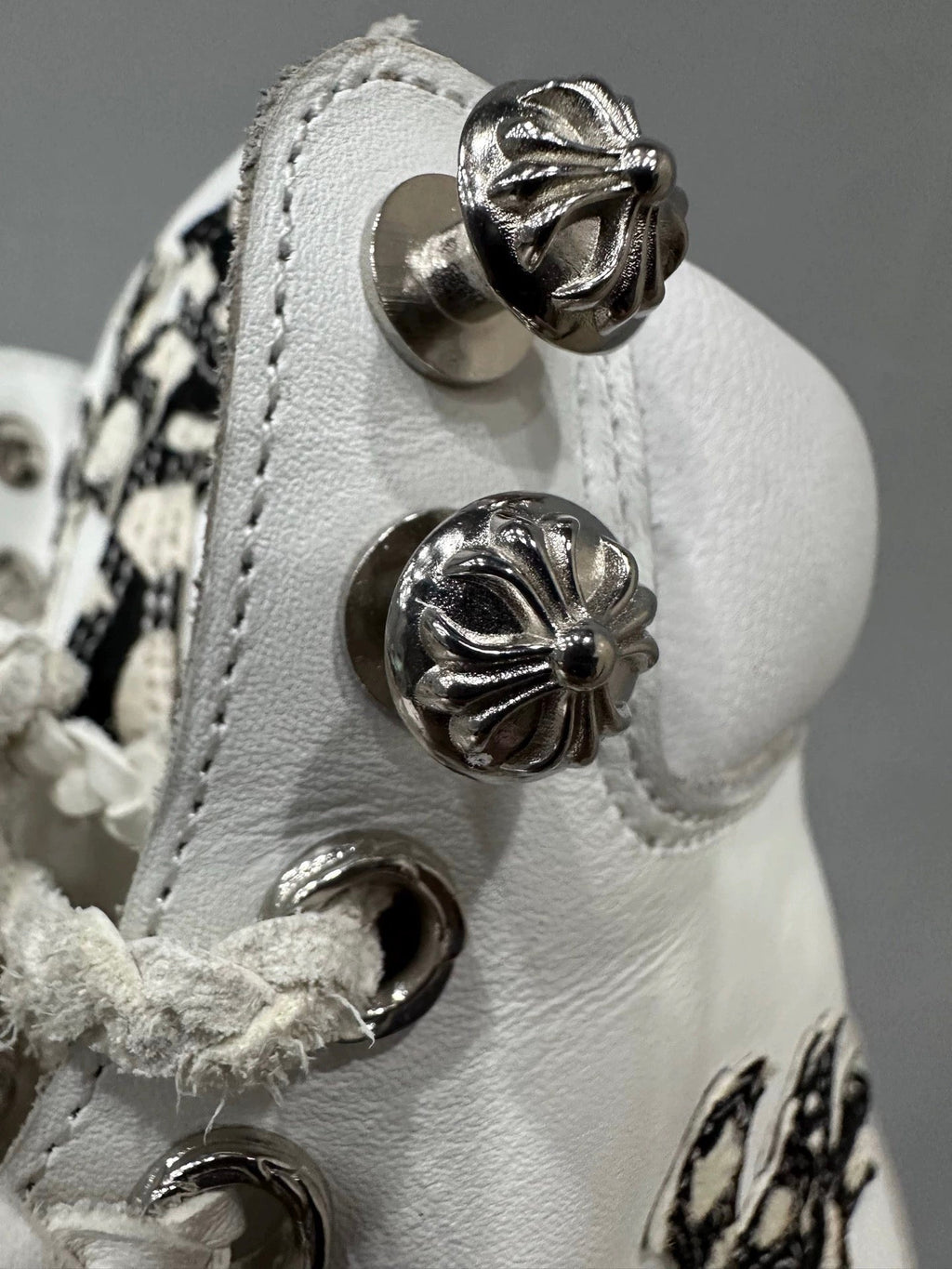Snow leopard chrome   boots - Private property 