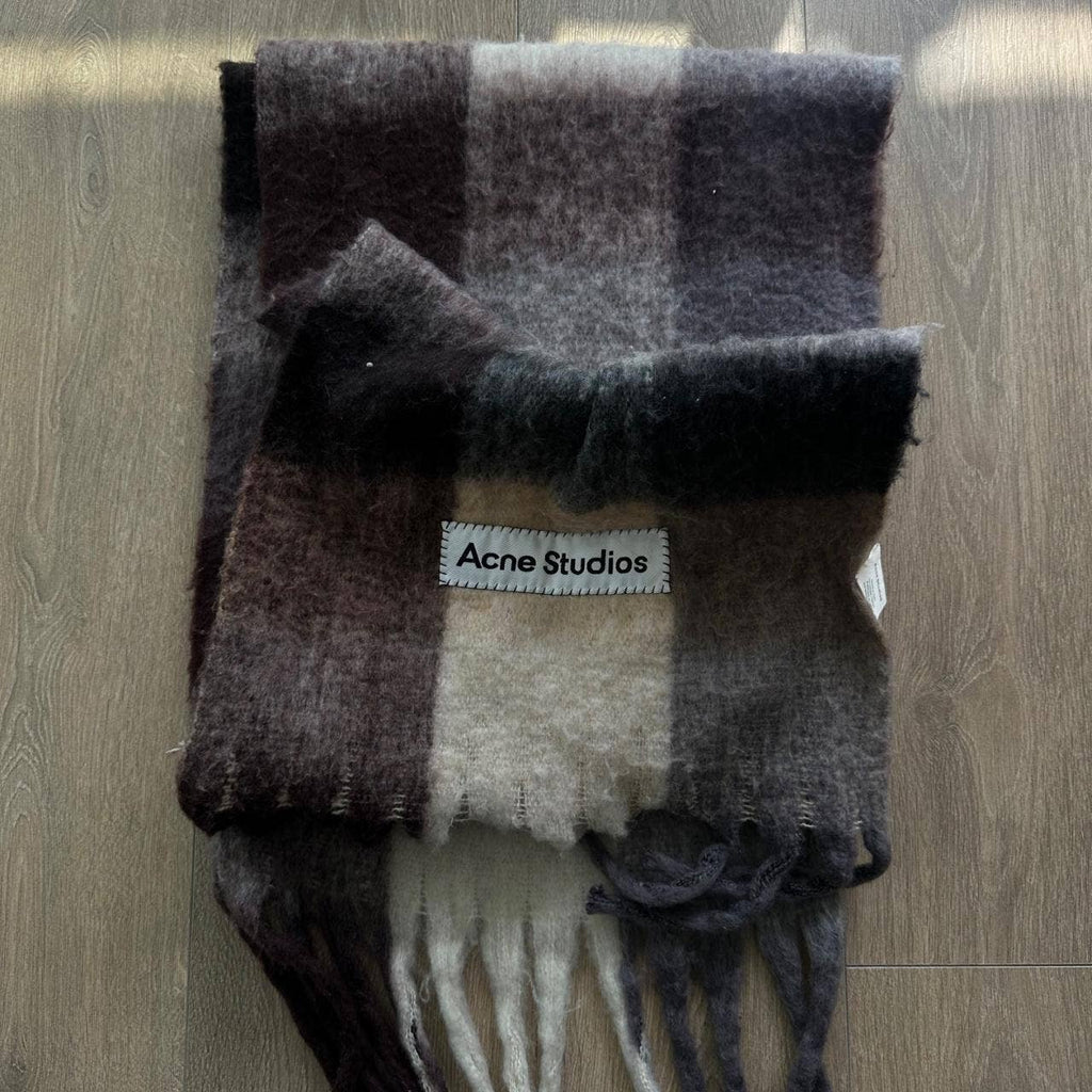Acne studio 3rd print denim