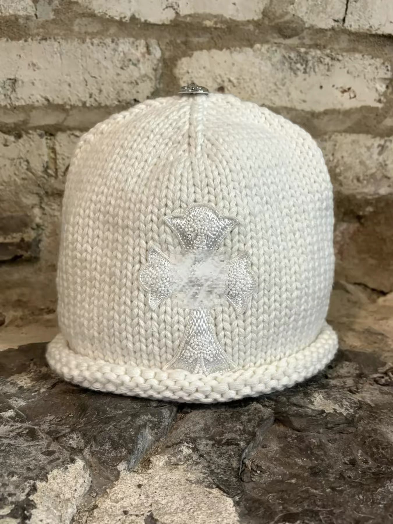Archive white Chrome cross  beanie