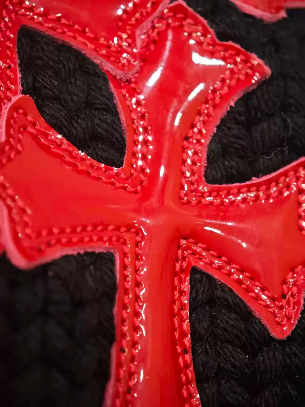 Archive red Chrome cross  beanie