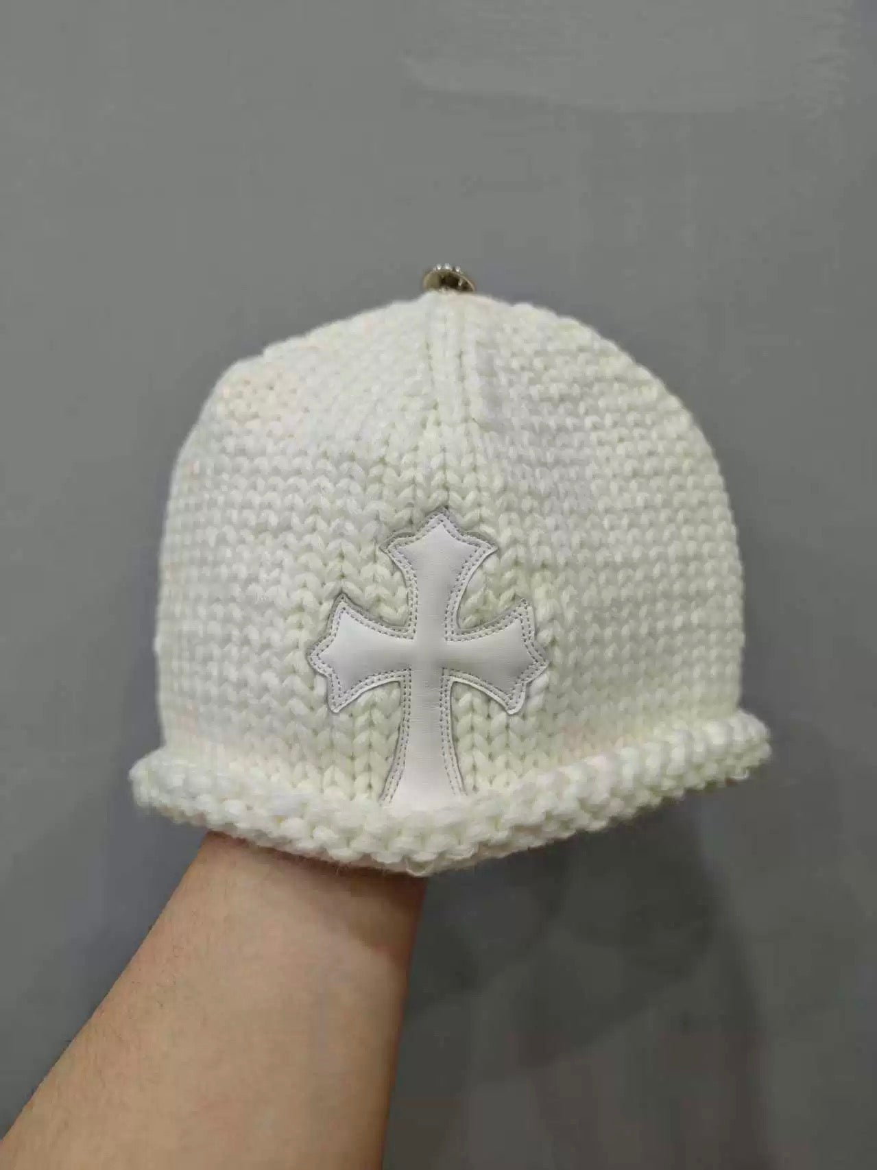 Archive white Chrome cross  beanie