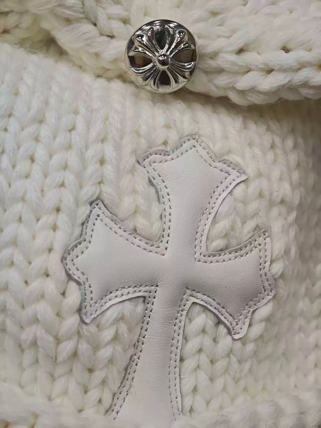 Archive white Chrome cross  beanie