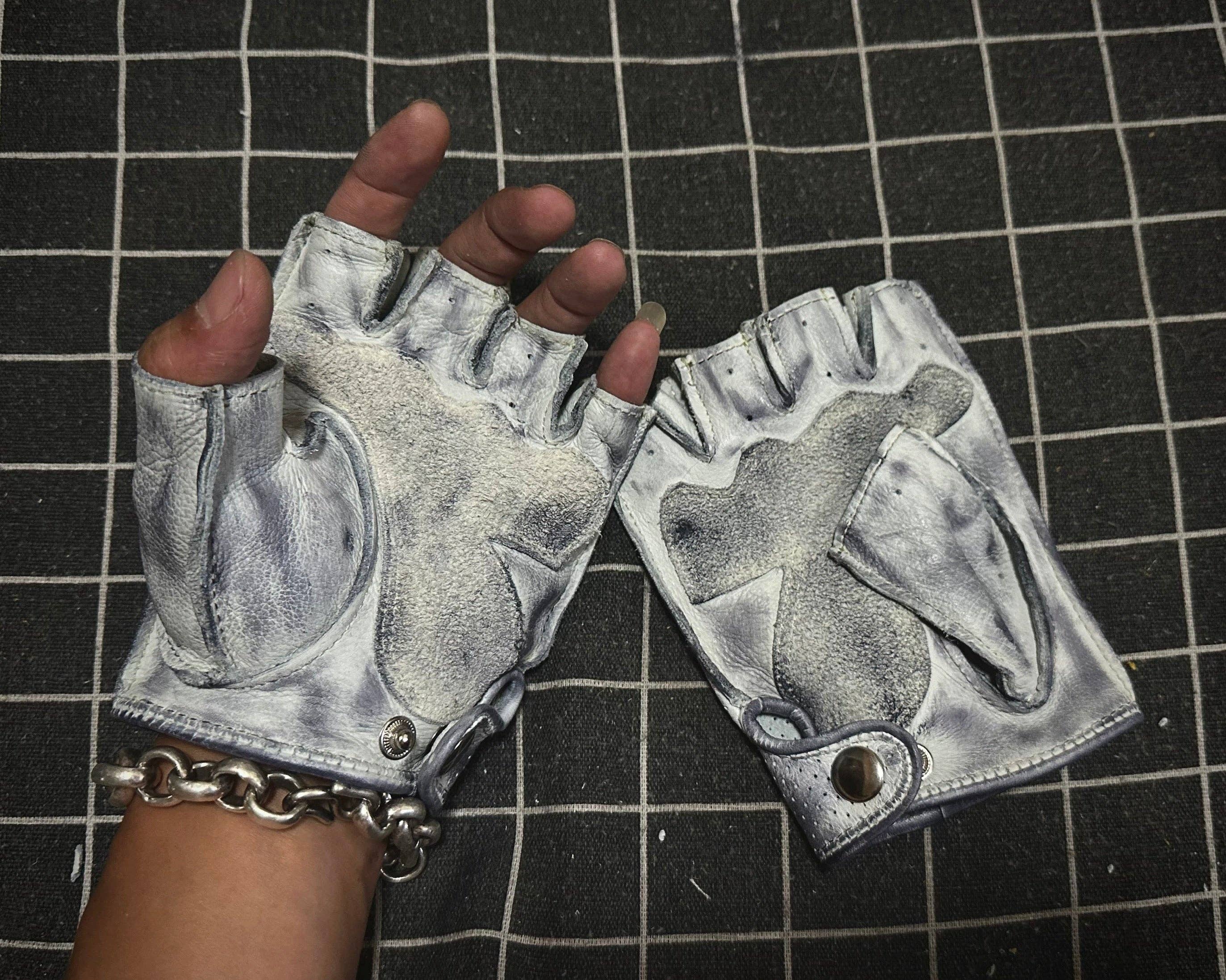 Archive  Fingerless Leather Gloves